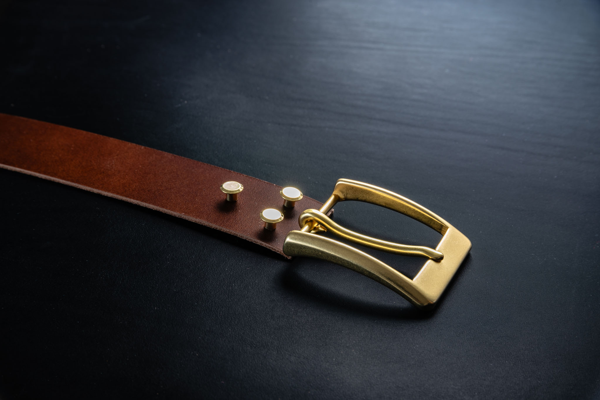 Leather belt hardware selection