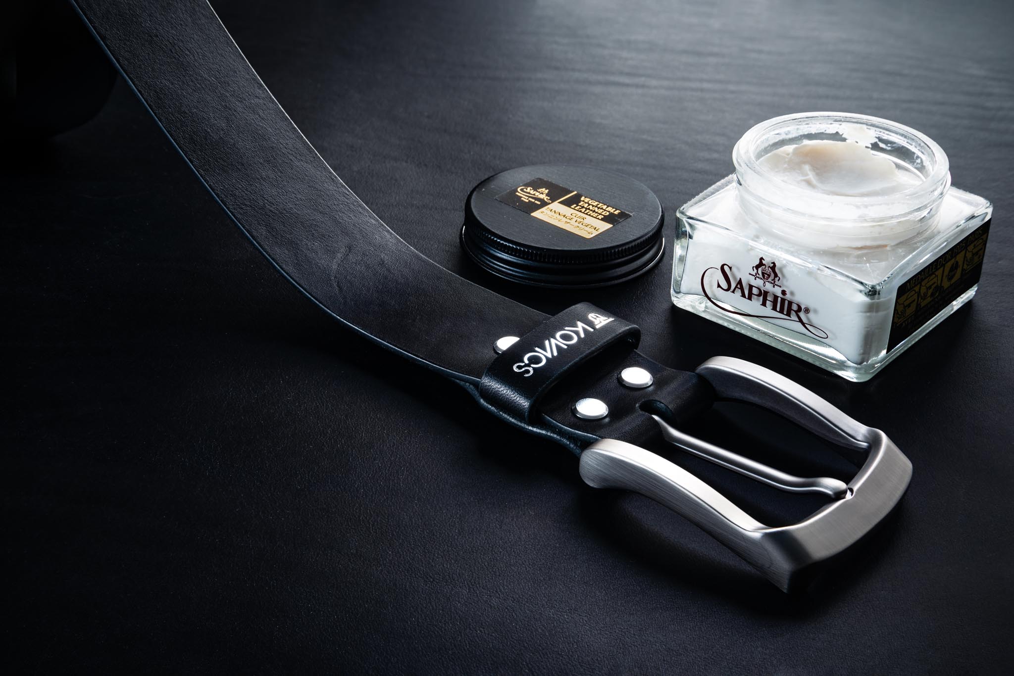Leather belt nourishing